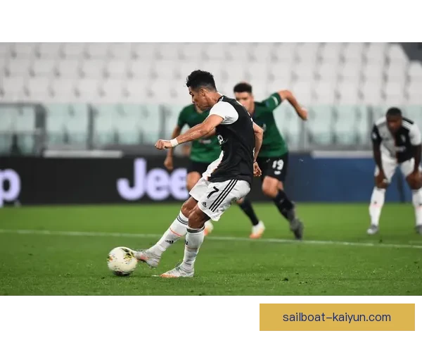 杜库雷本赛季在英超表现稳健，攻防两端持续提升